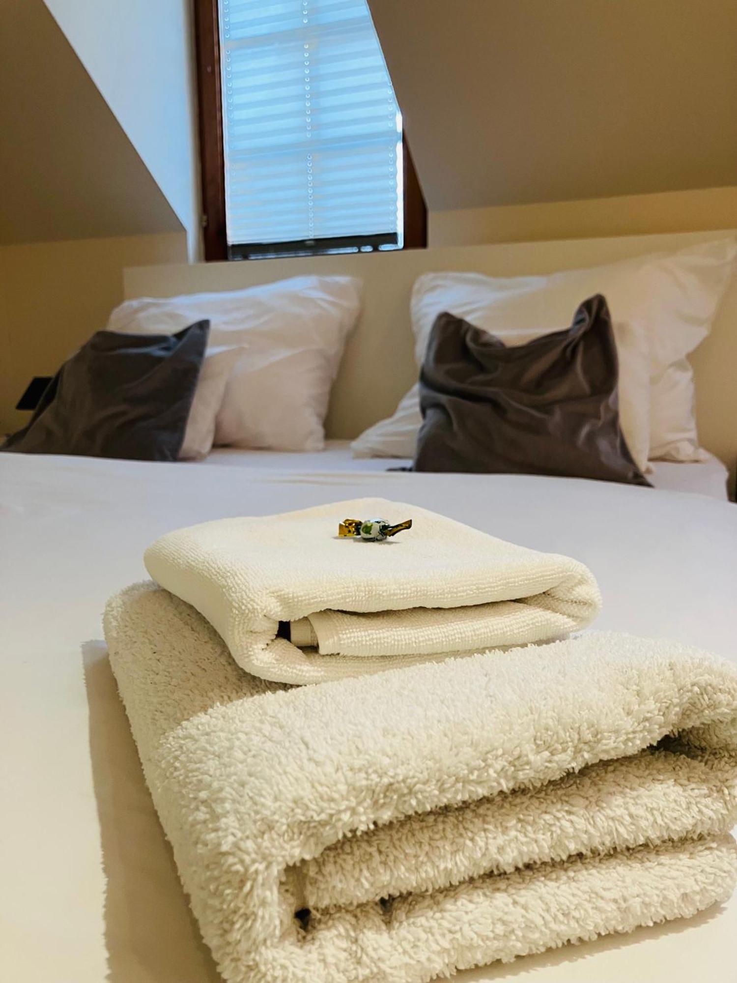 Downtown Apartments Deluxe Дьёр Экстерьер фото